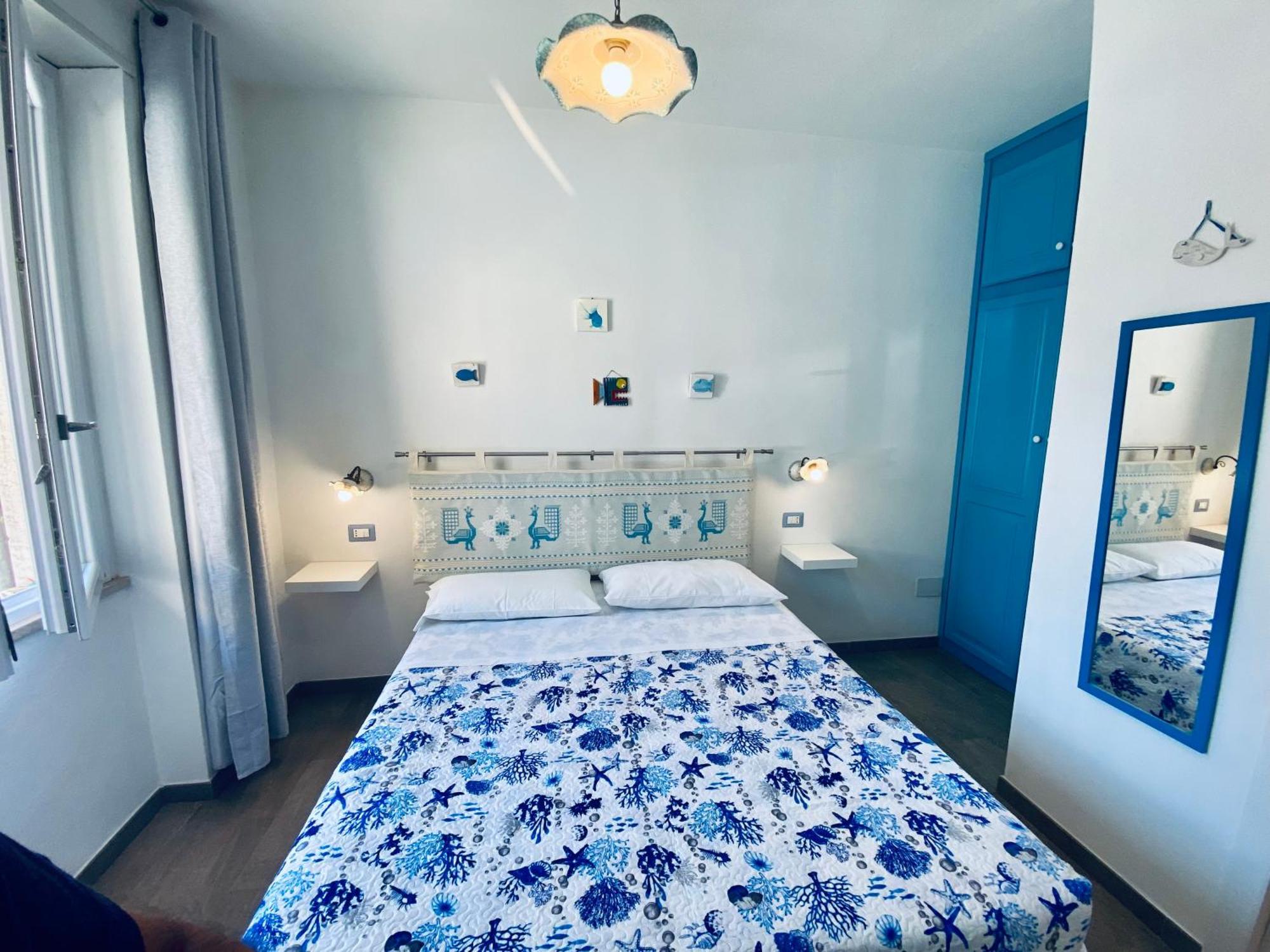 Casetta Al Mare Isola Rossa Habitación foto